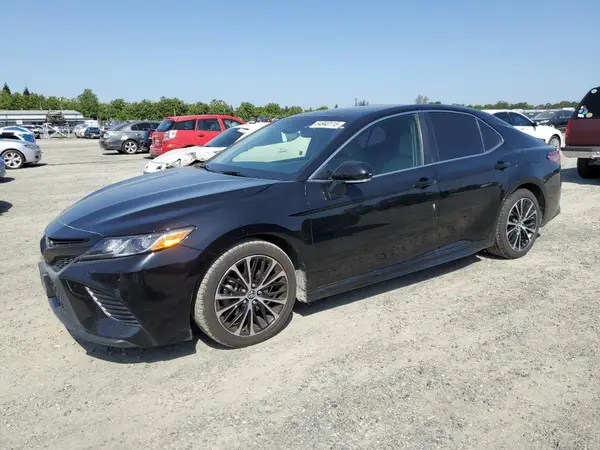 JTNB11HK9J3055995 2018 TOYOTA CAMRY - Image 1
