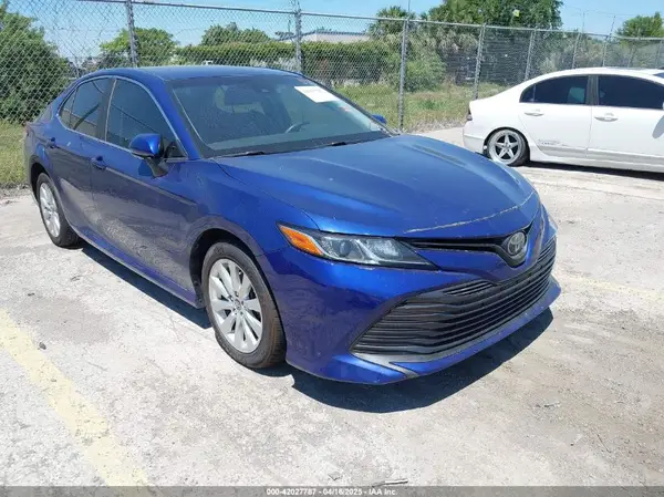 JTNB11HKOJ3044576 2018 TOYOTA CAMRY - Image 1