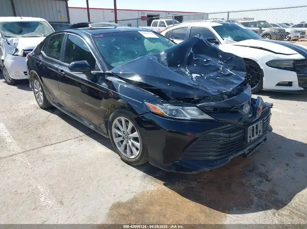 JTNB11HKXJ3001105 2018 TOYOTA CAMRY - Image 1