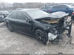 JTNB11HKXJ3001587 2018 TOYOTA CAMRY