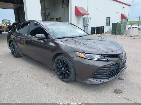 JTNB11HKXJ3001671 2018 TOYOTA CAMRY - Image 1