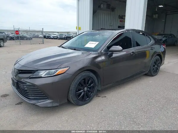 JTNB11HKXJ3001671 2018 TOYOTA CAMRY - Image 2