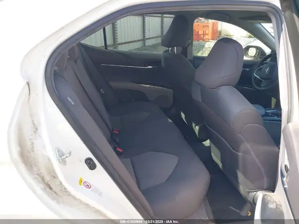 JTNB11HKXJ3003081 2018 TOYOTA CAMRY - Image 8