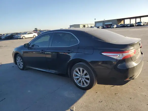 JTNB11HKXJ3003985 2018 TOYOTA CAMRY - Image 2