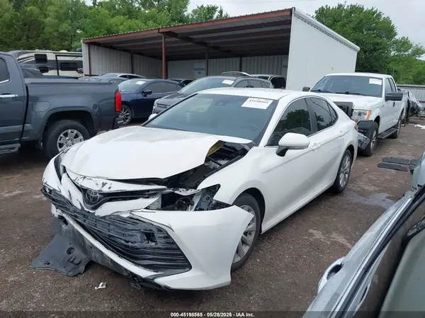 JTNB11HKXJ3006692 2018 TOYOTA CAMRY - Image 2