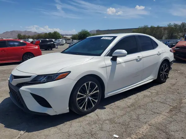 JTNB11HKXJ3007549 2018 TOYOTA CAMRY - Image 1