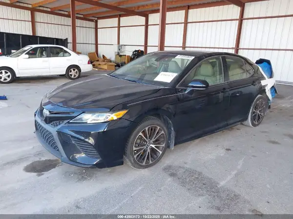 JTNB11HKXJ3008930 2018 TOYOTA CAMRY - Image 2