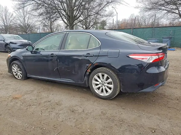 JTNB11HKXJ3009933 2018 TOYOTA CAMRY - Image 2