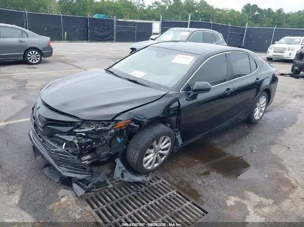 JTNB11HKXJ3012167 2018 TOYOTA CAMRY - Image 2