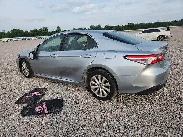 JTNB11HKXJ3013867 2018 TOYOTA CAMRY - Image 2