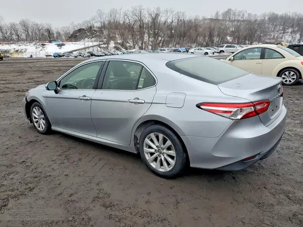 JTNB11HKXJ3014758 2018 TOYOTA CAMRY - Image 2