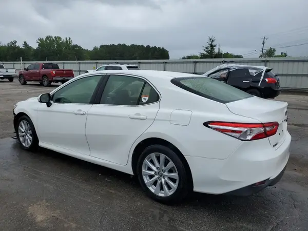 JTNB11HKXJ3015974 2018 TOYOTA CAMRY - Image 2