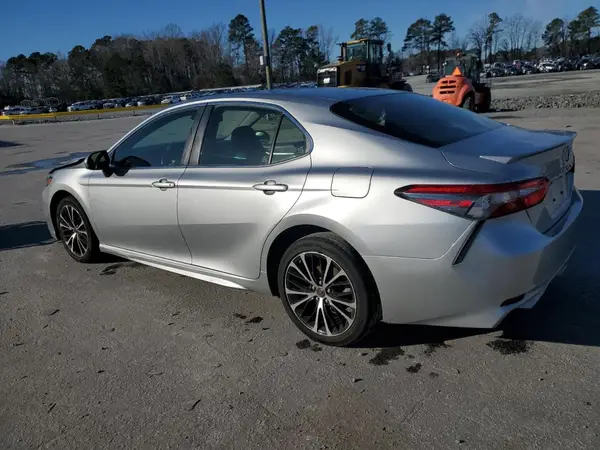 JTNB11HKXJ3016400 2018 TOYOTA CAMRY - Image 2