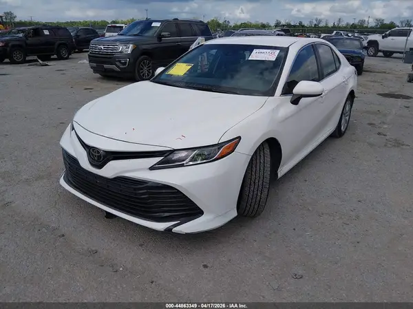 JTNB11HKXJ3019166 2018 TOYOTA CAMRY - Image 2