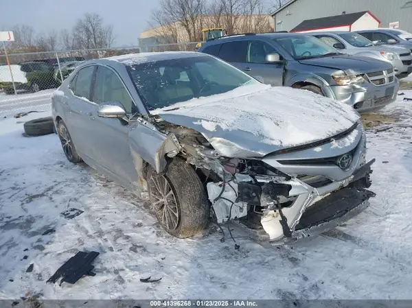 JTNB11HKXJ3020057 2018 TOYOTA CAMRY - Image 1