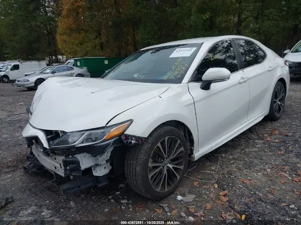 JTNB11HKXJ3022651 2018 TOYOTA CAMRY - Image 2