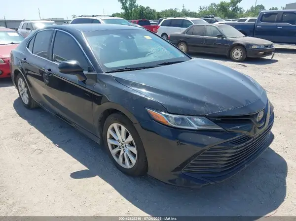 JTNB11HKXJ3023296 2018 TOYOTA CAMRY - Image 1