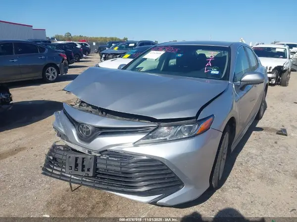 JTNB11HKXJ3024755 2018 TOYOTA CAMRY - Image 2