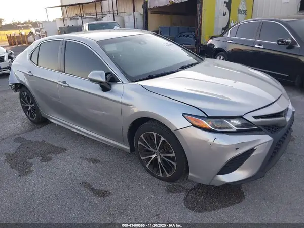JTNB11HKXJ3025792 2018 TOYOTA CAMRY - Image 1