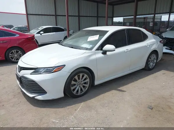 JTNB11HKXJ3029051 2018 TOYOTA CAMRY - Image 2