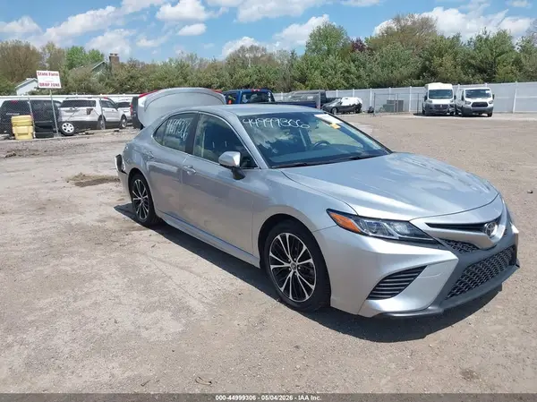 JTNB11HKXJ3031043 2018 TOYOTA CAMRY - Image 1