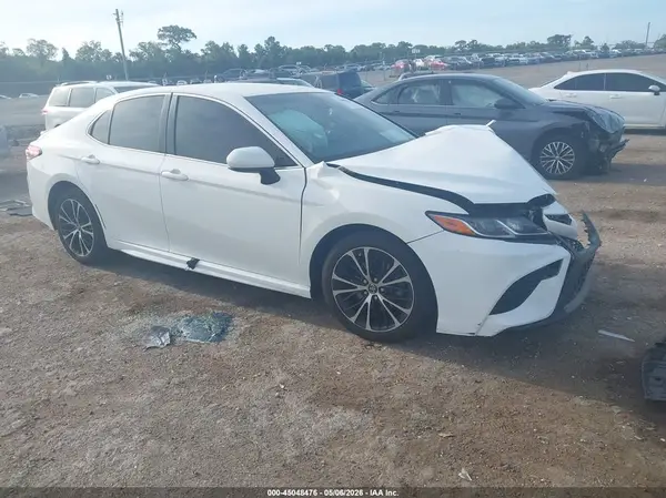JTNB11HKXJ3033195 2018 TOYOTA CAMRY - Image 1
