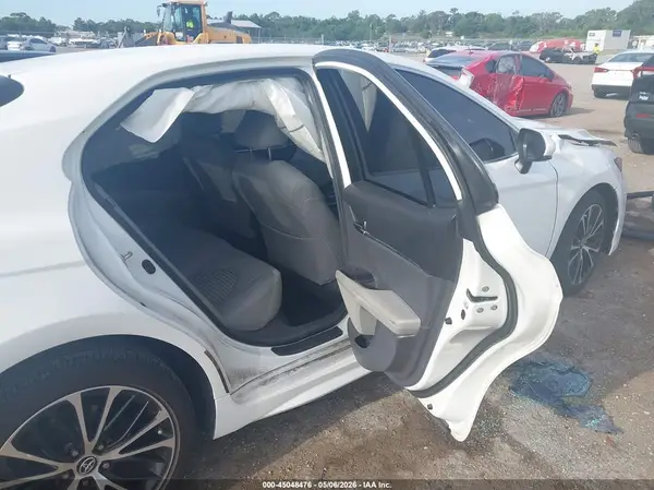 JTNB11HKXJ3033195 2018 TOYOTA CAMRY - Image 8