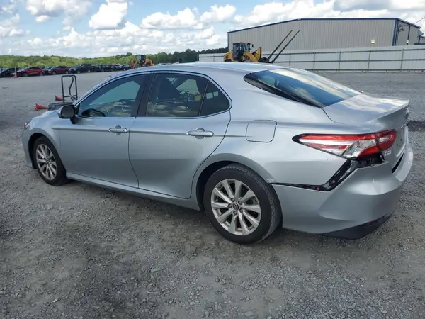 JTNB11HKXJ3033942 2018 TOYOTA CAMRY - Image 2