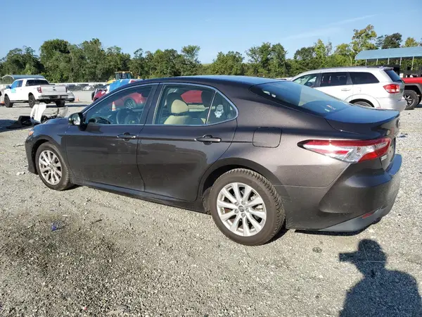 JTNB11HKXJ3034945 2018 TOYOTA CAMRY - Image 2
