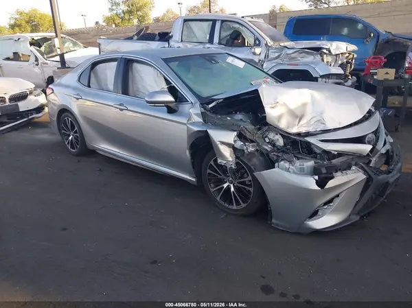 JTNB11HKXJ3036565 2018 TOYOTA CAMRY - Image 1