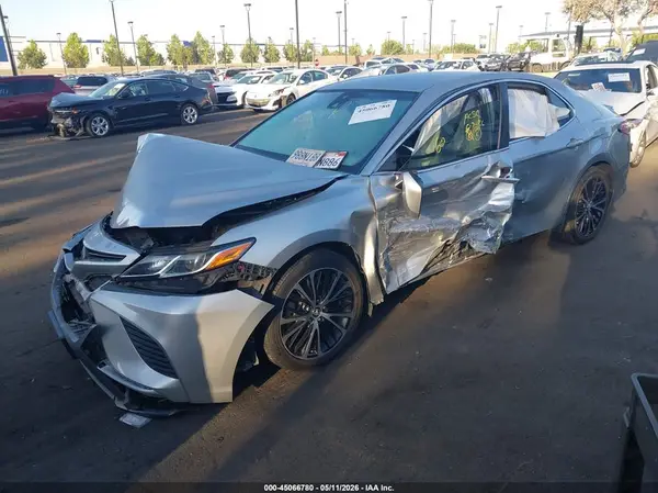 JTNB11HKXJ3036565 2018 TOYOTA CAMRY - Image 2