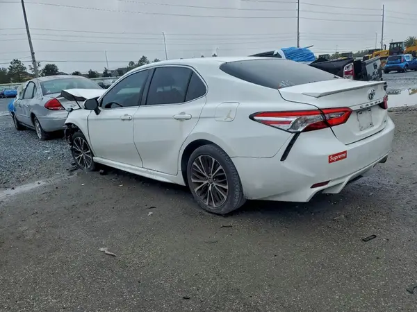 JTNB11HKXJ3037148 2018 TOYOTA CAMRY - Image 2