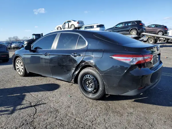 JTNB11HKXJ3038851 2018 TOYOTA CAMRY - Image 2