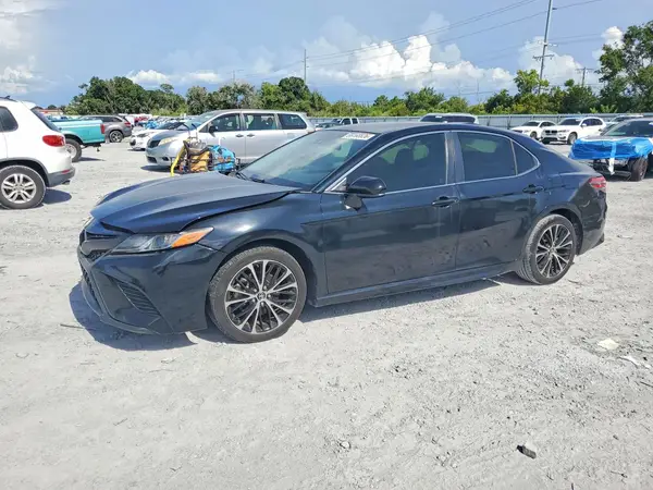 JTNB11HKXJ3038929 2018 TOYOTA CAMRY - Image 1