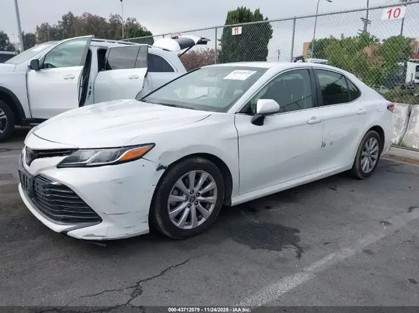 JTNB11HKXJ3039983 2018 TOYOTA CAMRY - Image 2