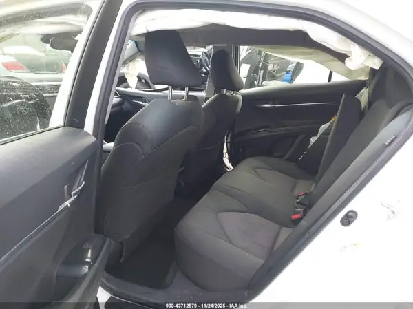 JTNB11HKXJ3039983 2018 TOYOTA CAMRY - Image 8