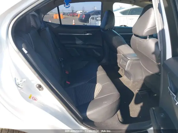 JTNB11HKXJ3040065 2018 TOYOTA CAMRY - Image 8