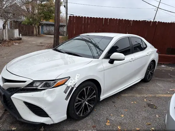 JTNB11HKXJ304129 2018 TOYOTA CAMRY - Image 2