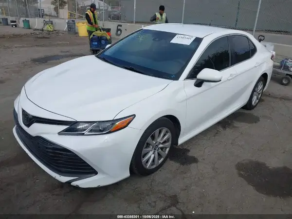 JTNB11HKXJ3041748 2018 TOYOTA CAMRY - Image 2