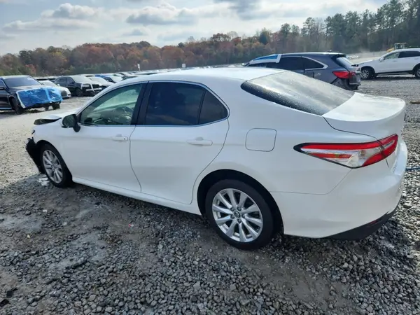 JTNB11HKXJ3042902 2018 TOYOTA CAMRY - Image 2