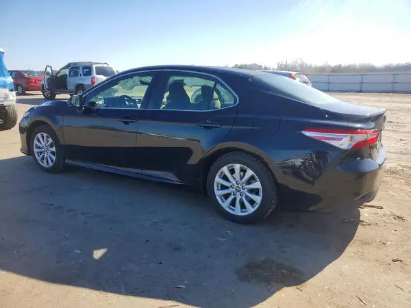 JTNB11HKXJ3043824 2018 TOYOTA CAMRY - Image 2