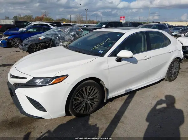 JTNB11HKXJ3044181 2018 TOYOTA CAMRY - Image 2
