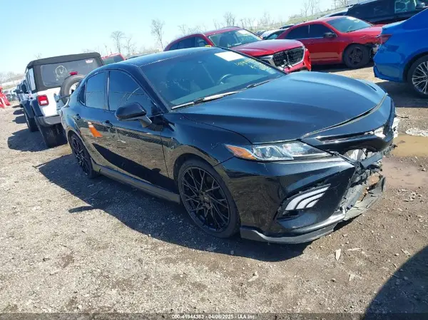 JTNB11HKXJ3049199 2018 TOYOTA CAMRY - Image 1