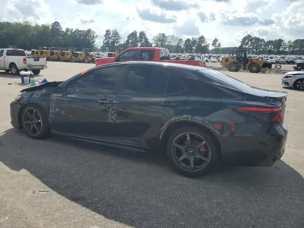 JTNB11HKXJ3051213 2018 TOYOTA CAMRY - Image 2
