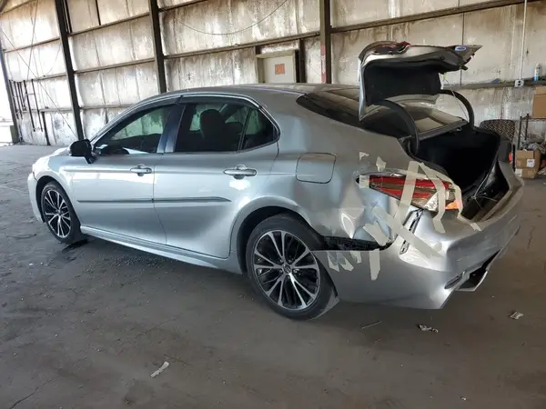 JTNB11HKXJ3051826 2018 TOYOTA CAMRY - Image 2