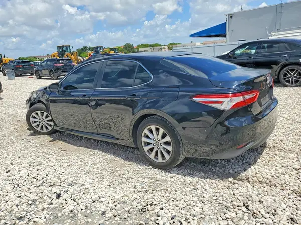 JTNB11HKXJ3066911 2018 TOYOTA CAMRY - Image 2