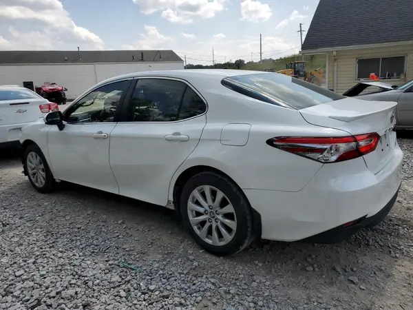 JTNB11HKXJ3069291 2018 TOYOTA CAMRY - Image 2