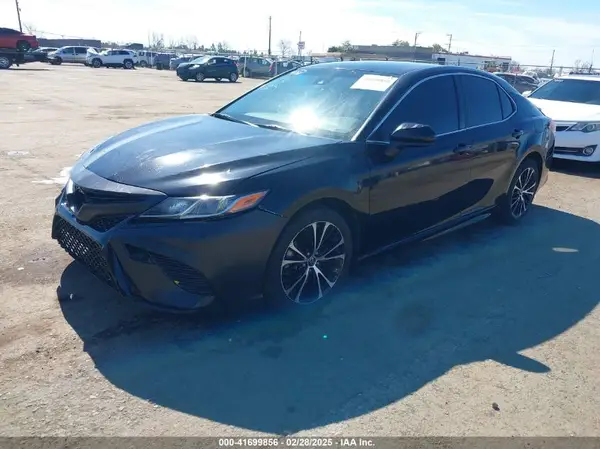 JTNB11HKXJ3071137 2018 TOYOTA CAMRY - Image 2