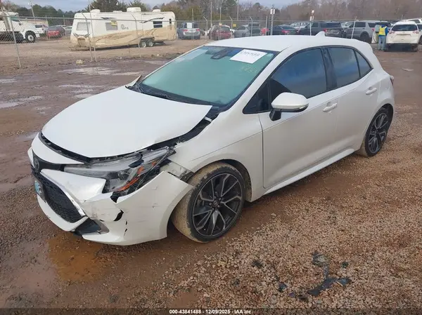 JTNC4MBE0M3127462 2021 TOYOTA COROLLA - Image 2