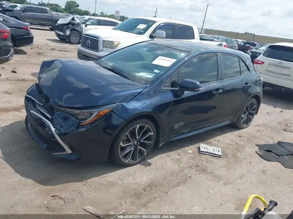 JTNC4MBE2M3114230 2021 TOYOTA COROLLA - Image 2